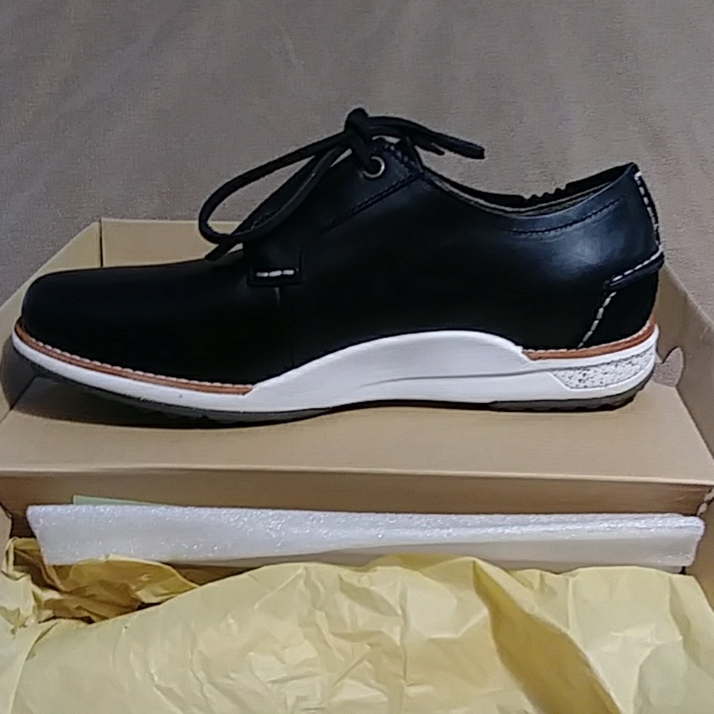 Shoe - Picture 4 of 7